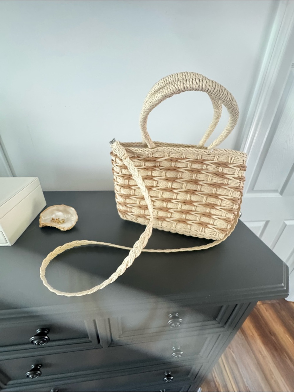 2 tone straw bag